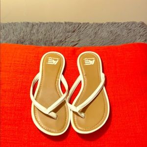 American Eagle Flip-Flops